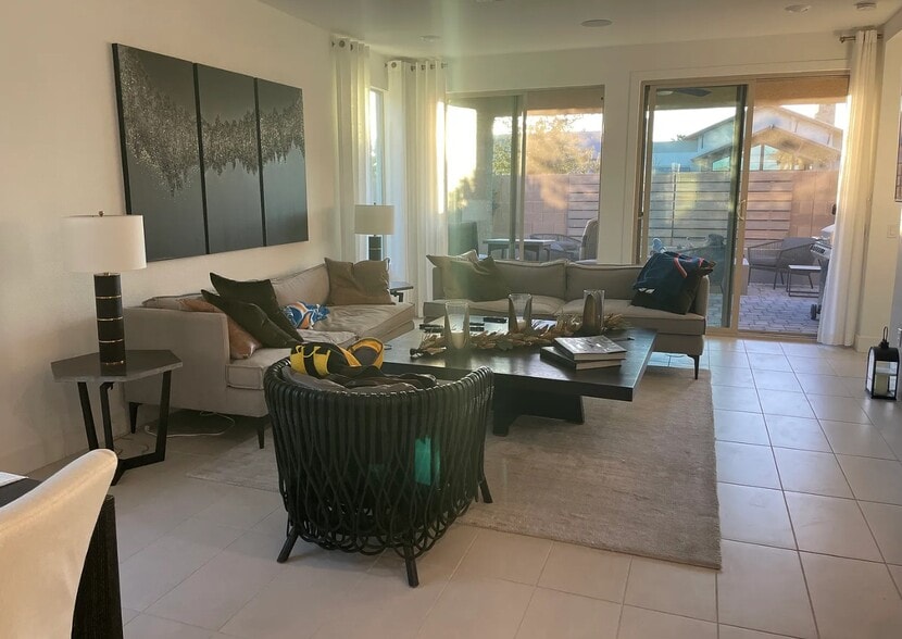 Building Photo - 6589 Songfest St