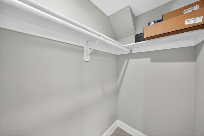 Building Photo - 935 La Posada Dr
