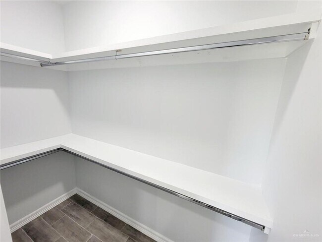 Building Photo - 3815 Las Vistas Ln