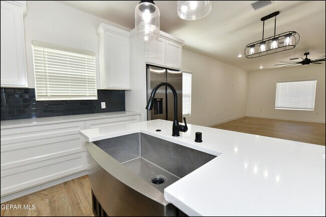 Building Photo - 7913 Mitzie Ram Pl