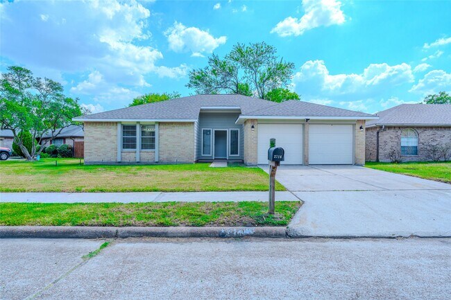 Primary Photo - 2714 Flintrock Cir