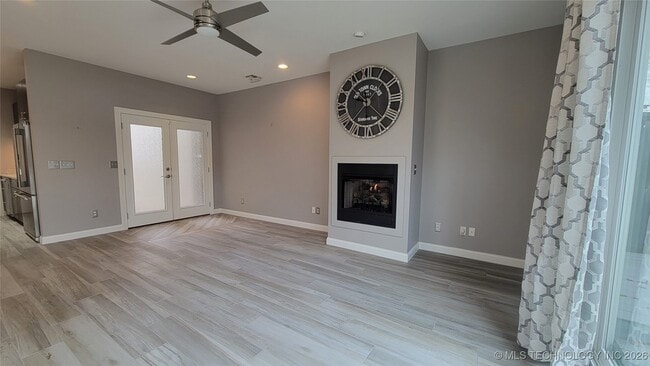 Building Photo - 1430 S Quincy Ave