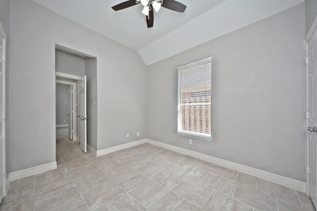 Building Photo - 21015 Eagle Bend