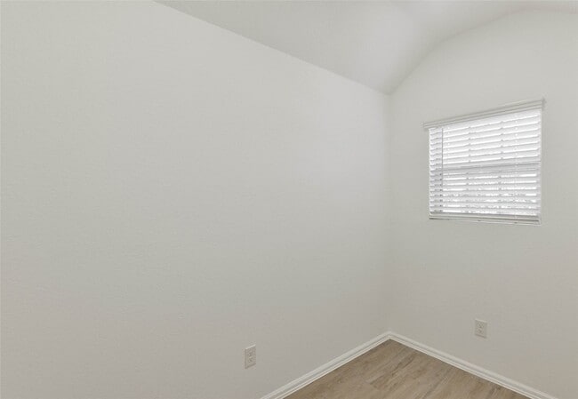 Building Photo - 1935 Barrett Gables Dr