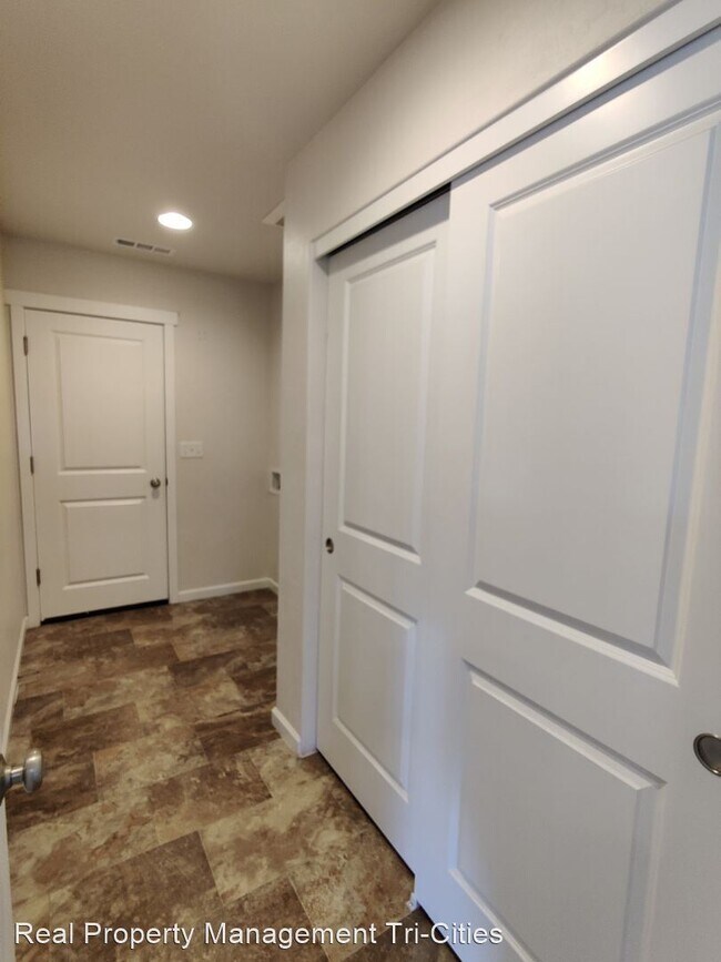 Building Photo - 3 br, 2 bath House - 3621 Morehouse Place