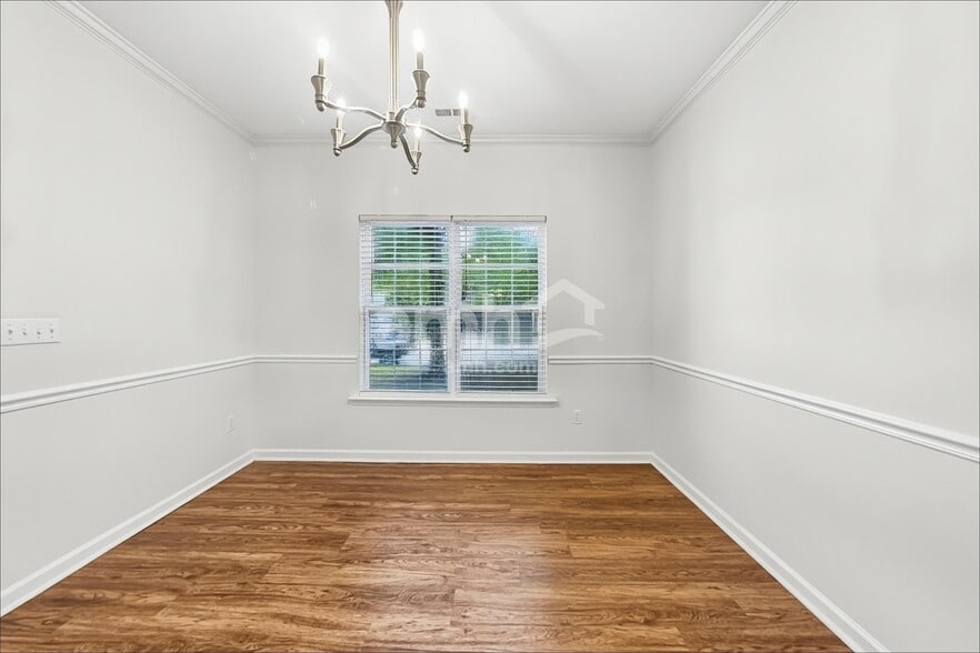 Building Photo - 1 Woodvine Way