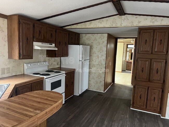 Building Photo - 92 Matts Ln