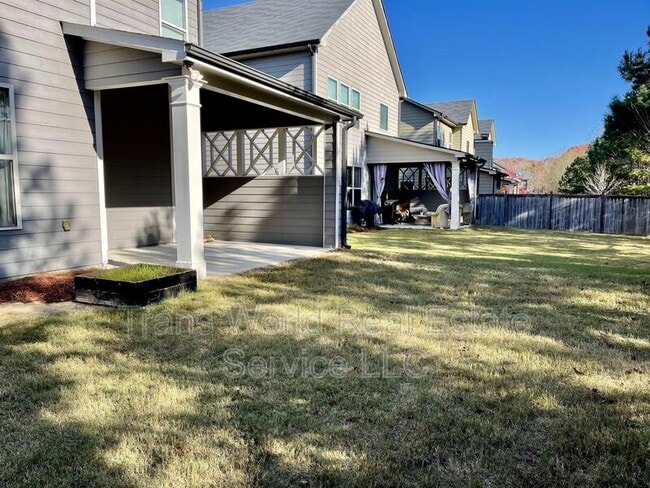 Building Photo - 7260 Silk Tree Pointe