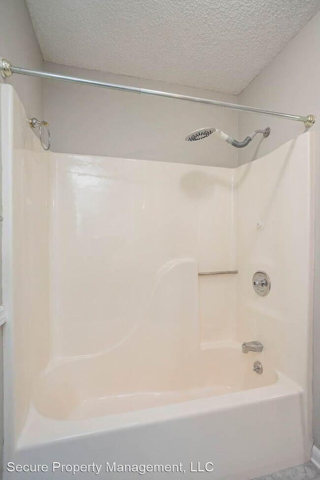 Building Photo - 2 br, 2 bath House - 5419 Hickory Park Dr