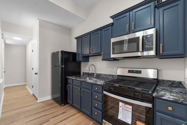 Building Photo - 2027 E Baltimore St