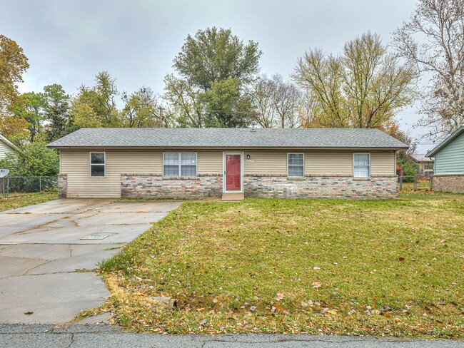 Building Photo - Adorable 4 bedroom home in the heart of Co...