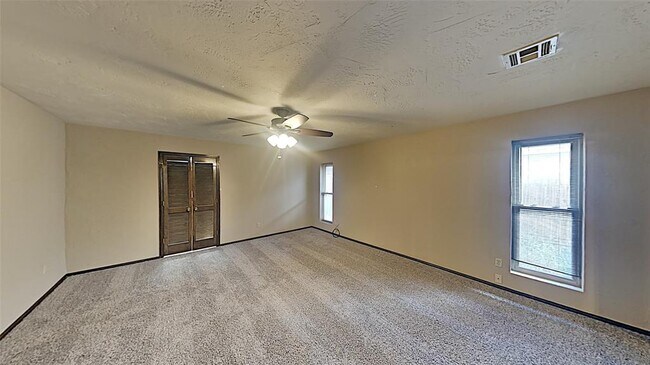 Building Photo - 3905 Regatta Rd