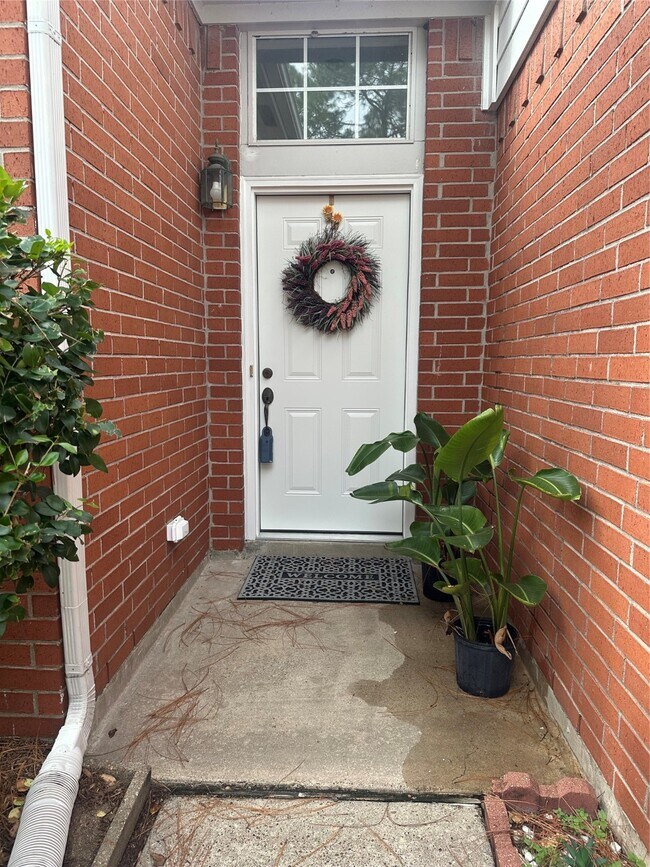 Building Photo - 14202 Misty Knoll Ct