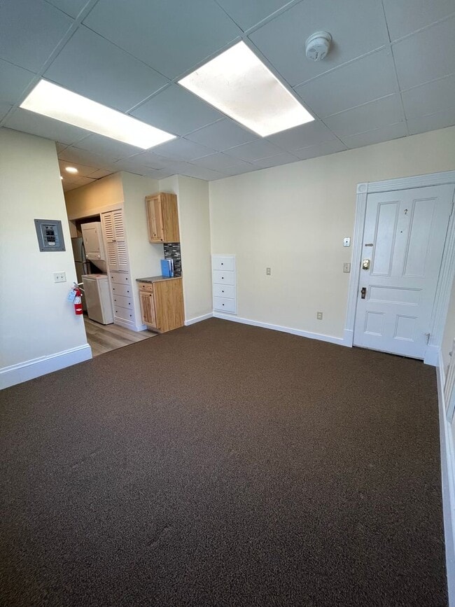 Building Photo - 46 N Prospect St