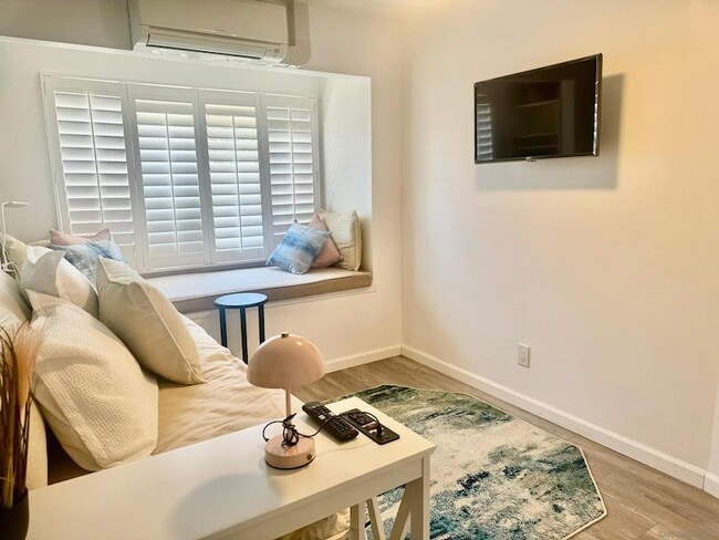 Building Photo - 8151 Camino Del Oro