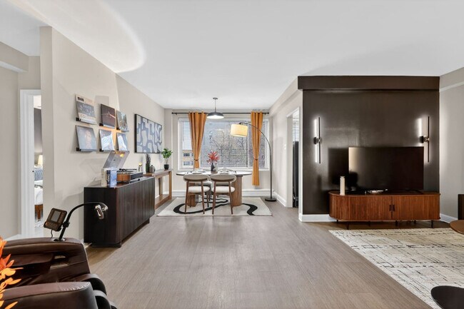 Building Photo - 1500 Arlington Blvd