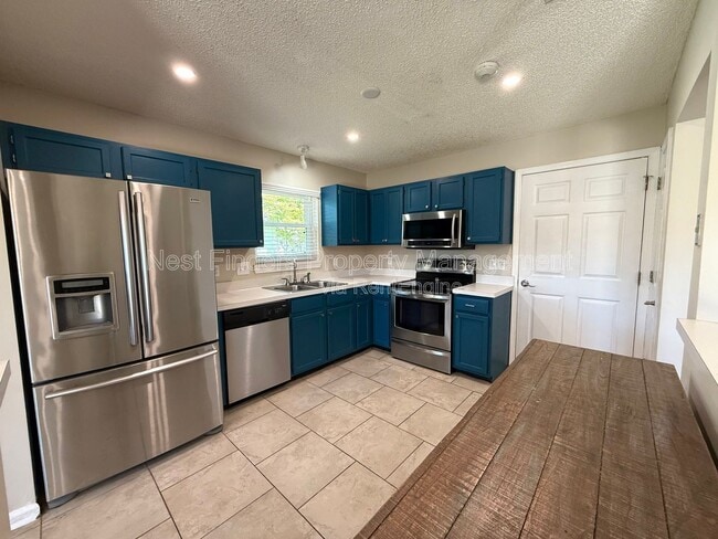 Building Photo - 4578 Blue Stream Ln N