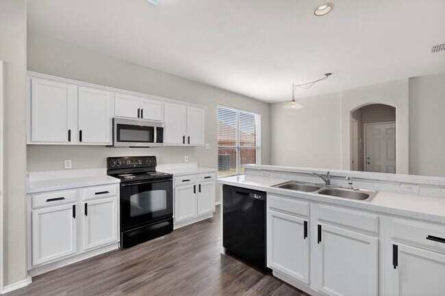 Building Photo - Great Home with Room To Grow in Southbrook!