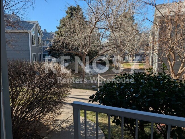 Building Photo - Modern Comfort and a Garage in Prime Aurora Location