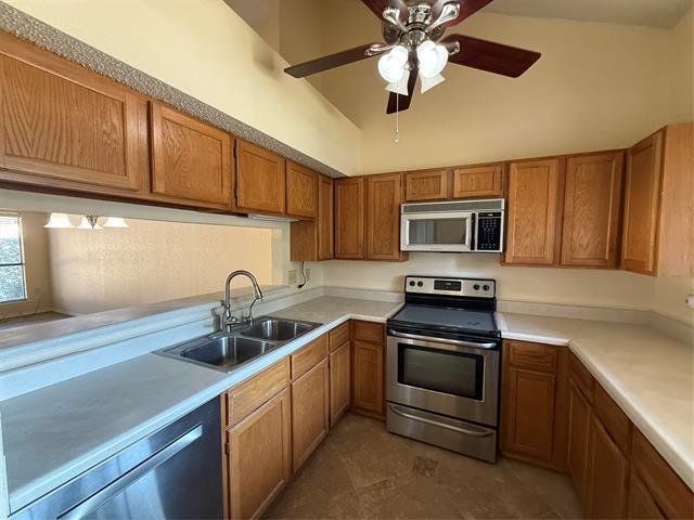 Building Photo - 2902 Post Oak Dr