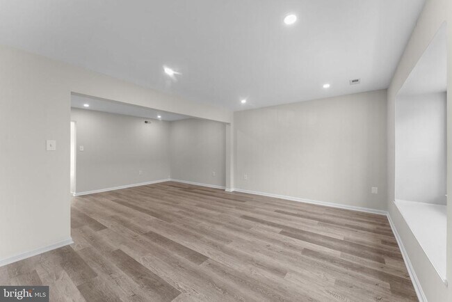 Building Photo - 3484 Legere Ct