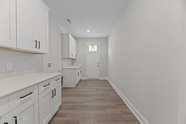 Building Photo - 1001 Tawney Trce