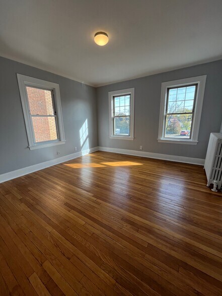 Building Photo - 276 Park Rd