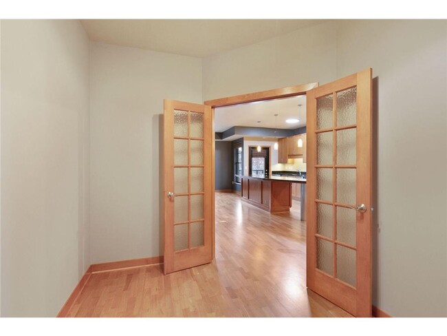 Building Photo - 317 Groveland Ave