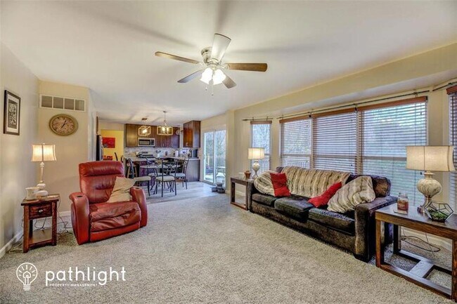 Building Photo - 472 Summer Top Ln
