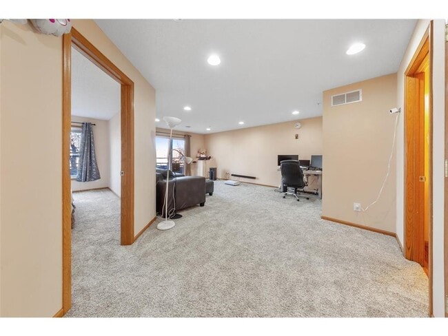 Building Photo - 5125 Holly Ln N