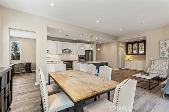 Primary Photo - 160 Bishop Lndg