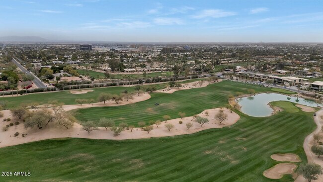 Building Photo - 5000 N Camelback Rdg Dr