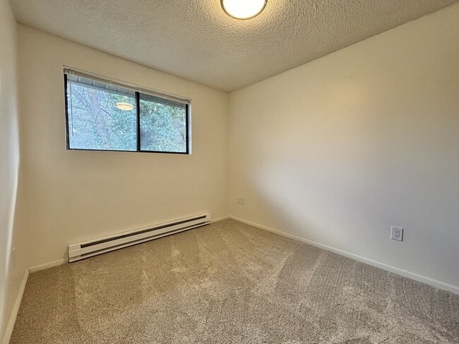 Building Photo - 3418 W 2nd Ave