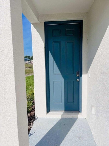 Building Photo - 8683 Holly Grv Ct