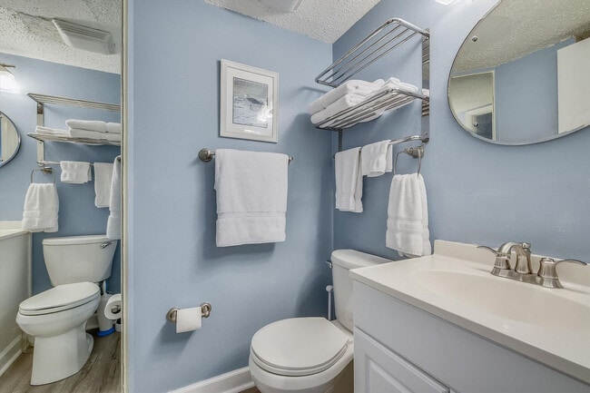 Building Photo - 23223 Front Beach Rd