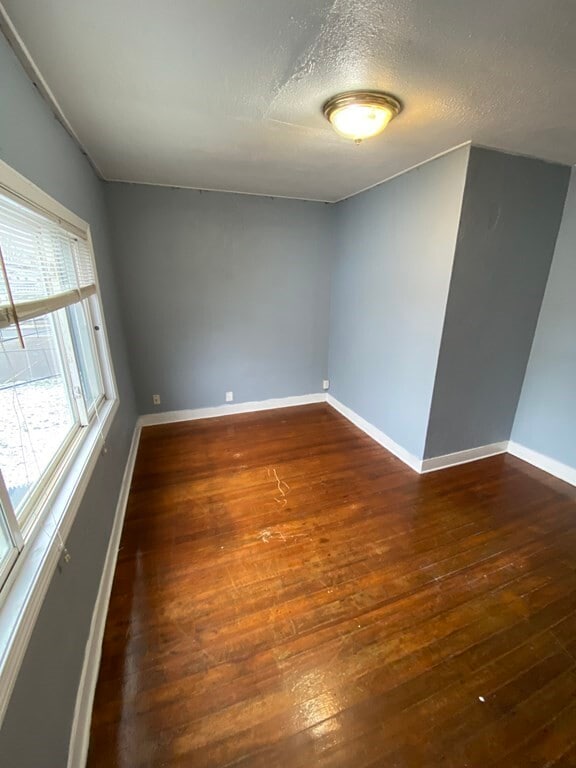 Building Photo - 26 Brow St