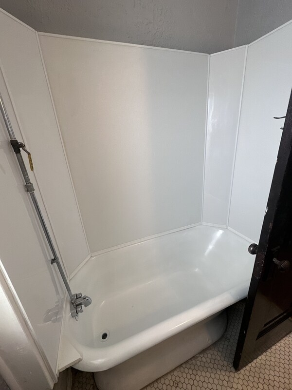 Building Photo - 1442 W 101st St