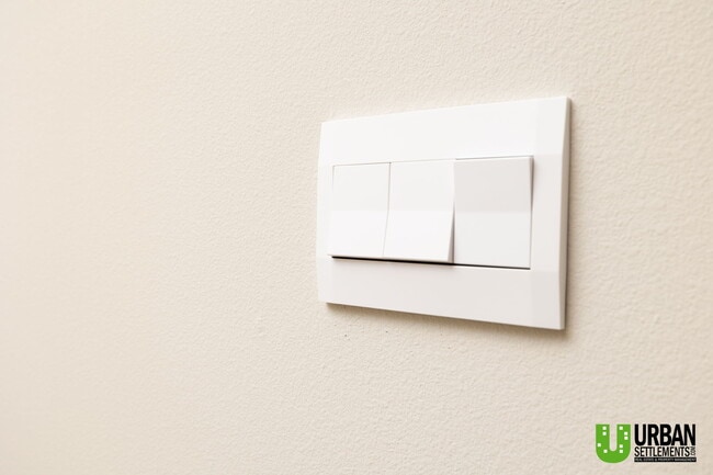 Building Photo - 3744 Clinton Rd