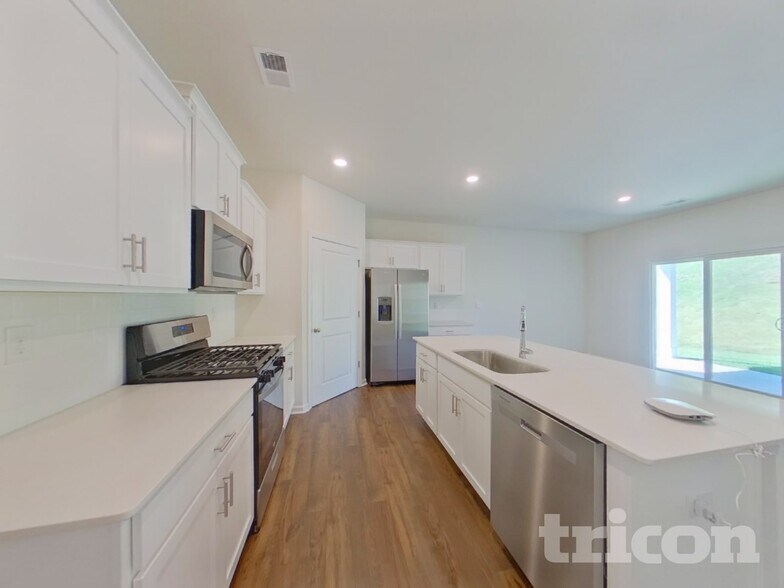 Building Photo - 1413 Chamomile Ct
