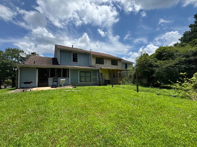 Building Photo - 8170 Canyon Forge Dr