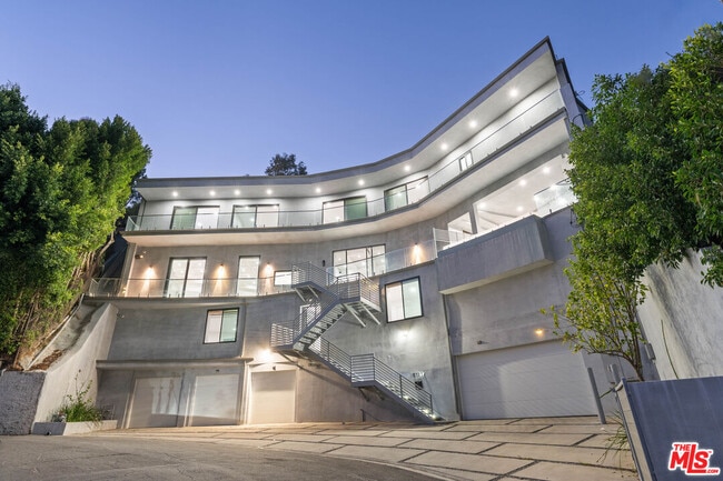 Building Photo - 6181 Temple Hill Dr