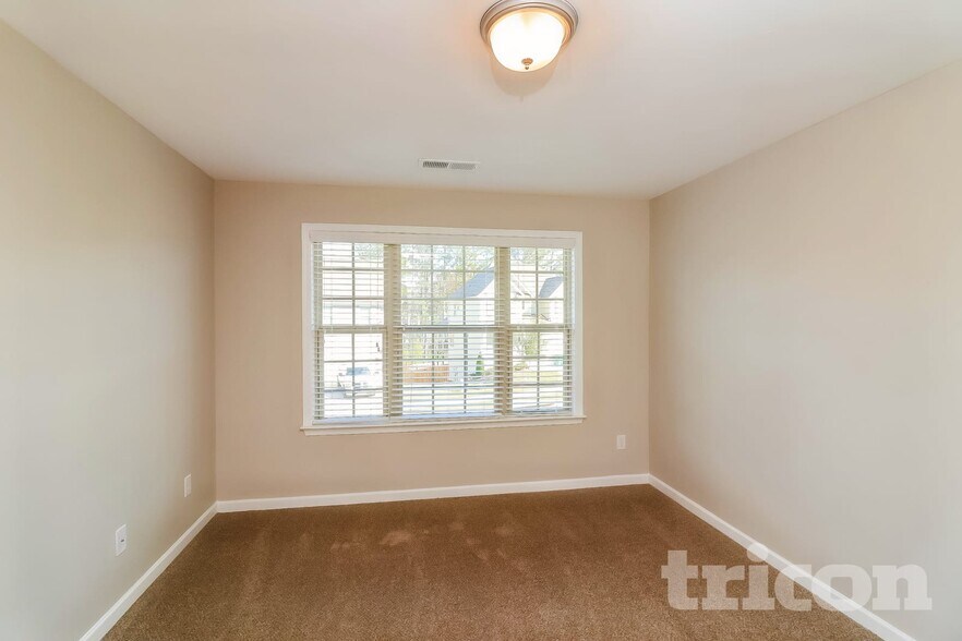 Building Photo - 408 Curlin Ct