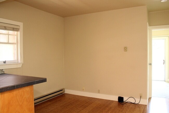 Building Photo - 1829 NW Lovejoy St