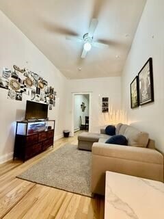 Building Photo - 1138 Summit Ave