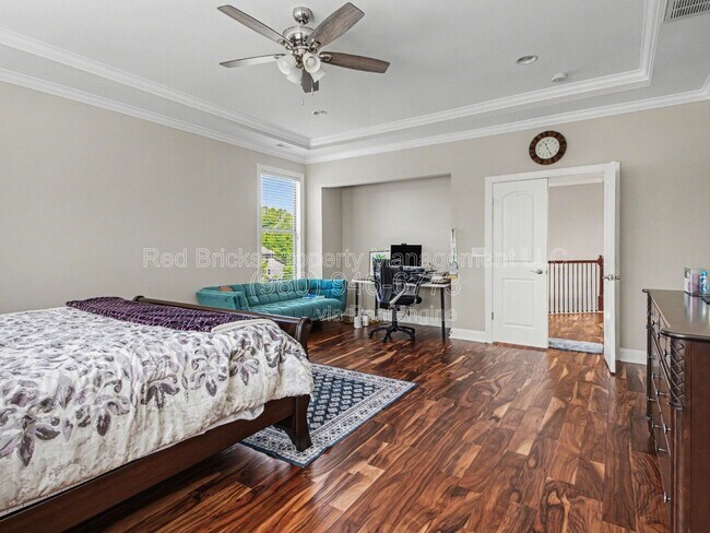 Building Photo - 8742 Whitehawk Hill Rd