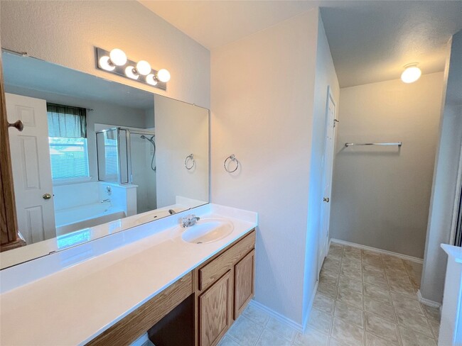 Building Photo - 102 Wren Cove