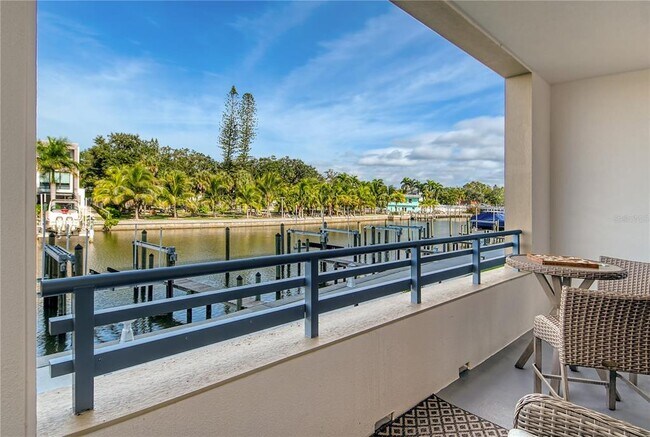 Building Photo - 1709 N Tamiami Trl