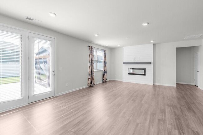 Building Photo - Luxury Living Begins at Home: Where Every Day Feels Like a Retreat; 5BR/3BA, Office