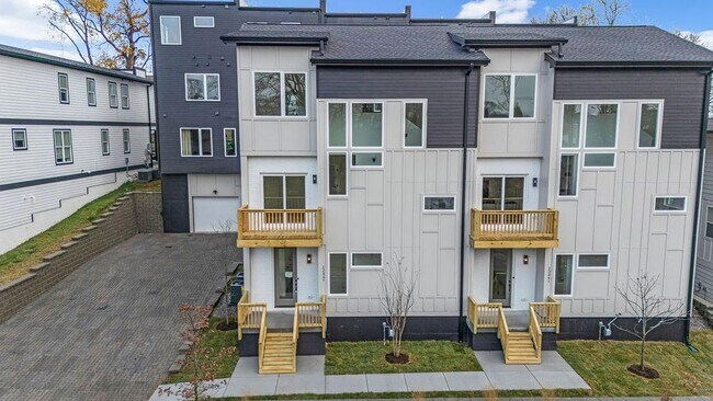 Primary Photo - 1244 1st Ave S