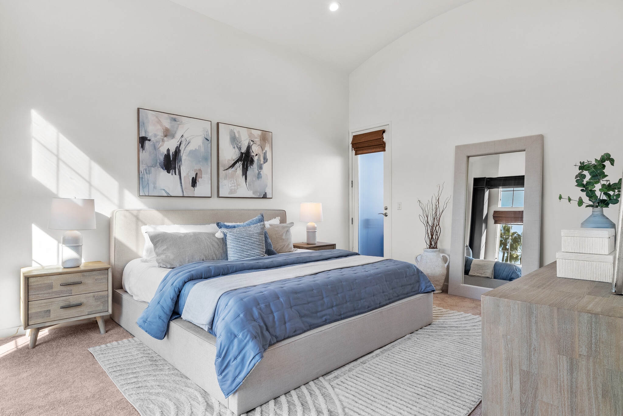 Building Photo - 5350 Playa Vista Dr